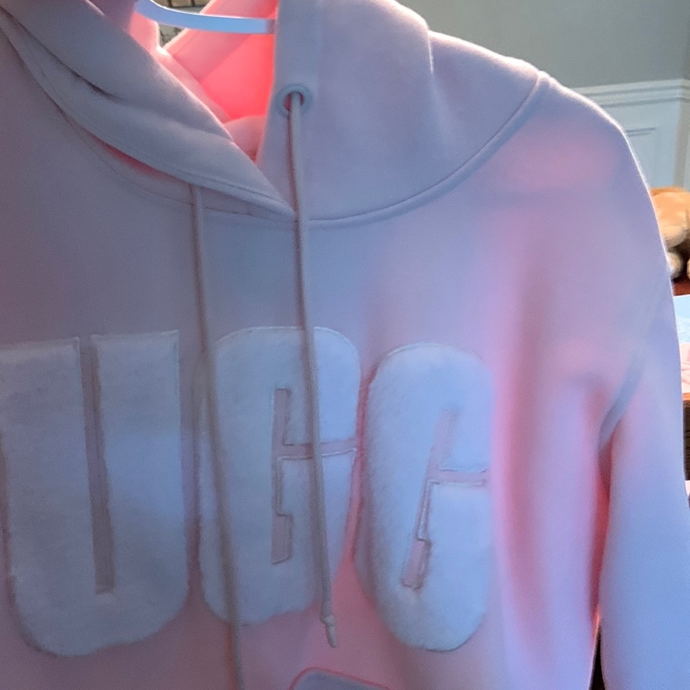 Hoodie with front pocket